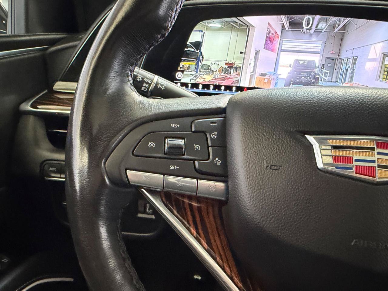 Used 2023 Cadillac Escalade Premium Luxury w/ LPO, Floor Liner Package AWD/4WD image 33
