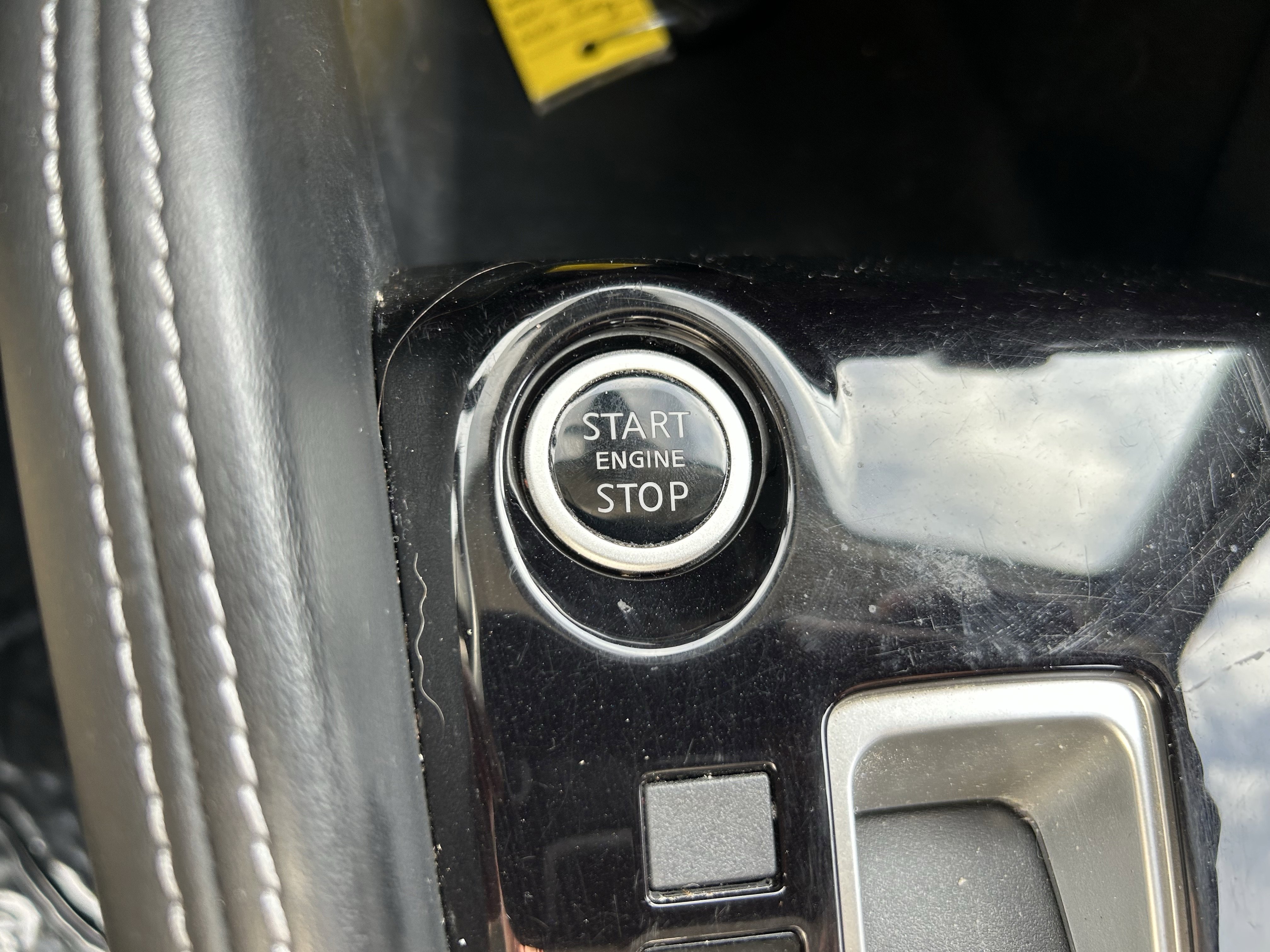 Used 2020 Nissan Kicks SR image 15