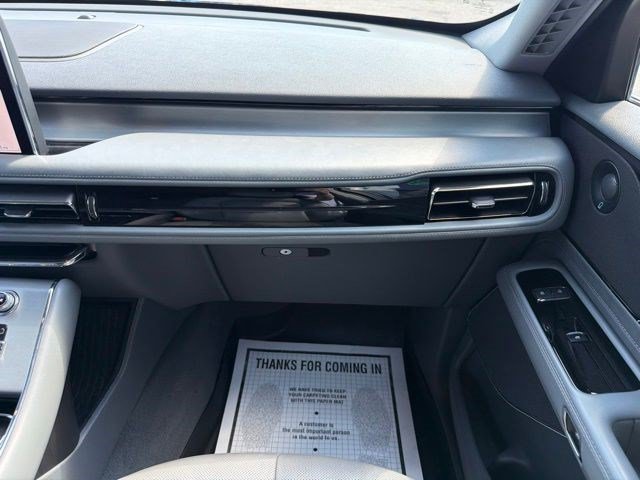 Used 2020 Lincoln Aviator Reserve w/ Elements Package Plus AWD/4WD image 23