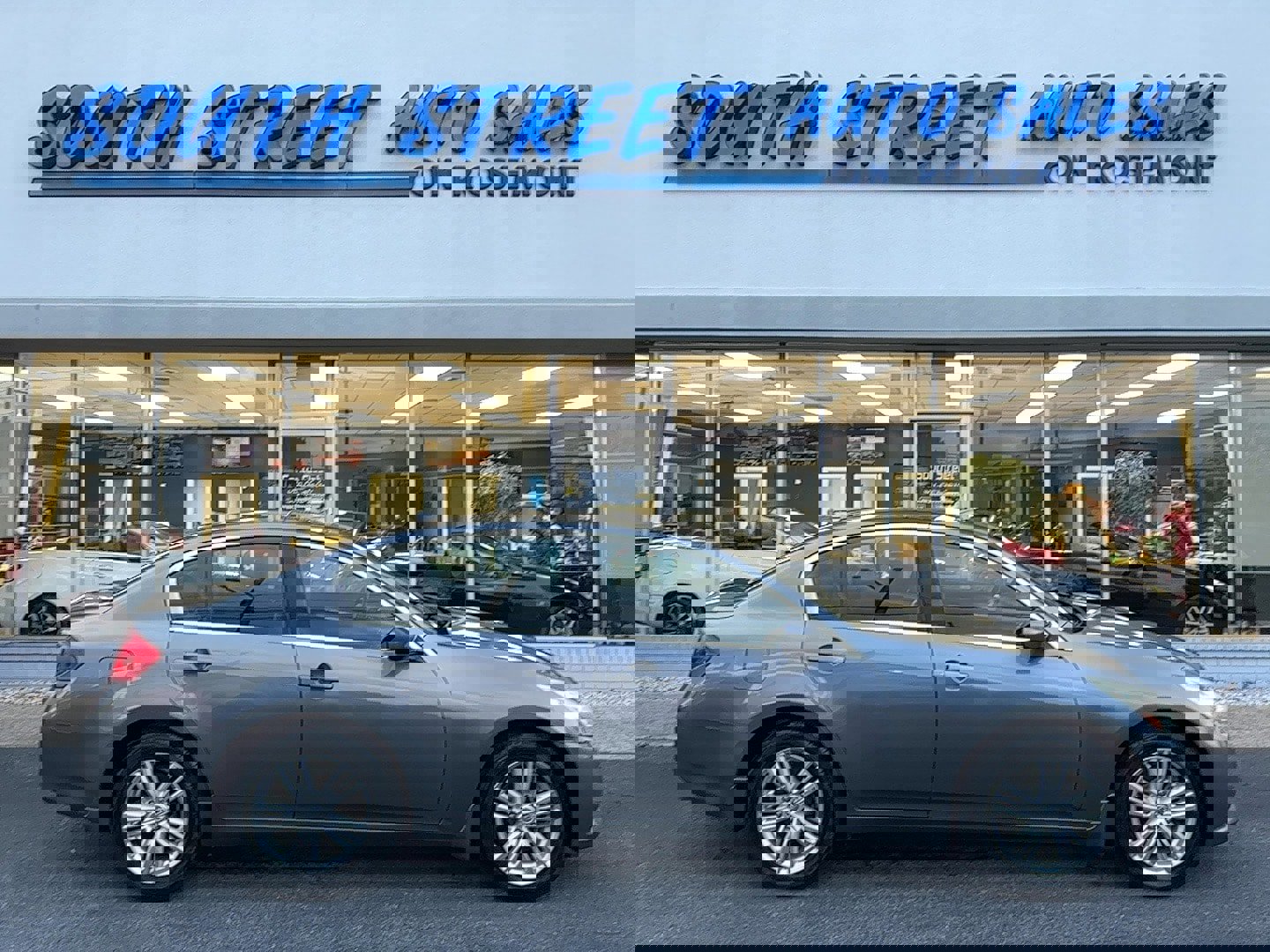 Used 2010 INFINITI G37 x Sedan w/ Premium Pkg image 1