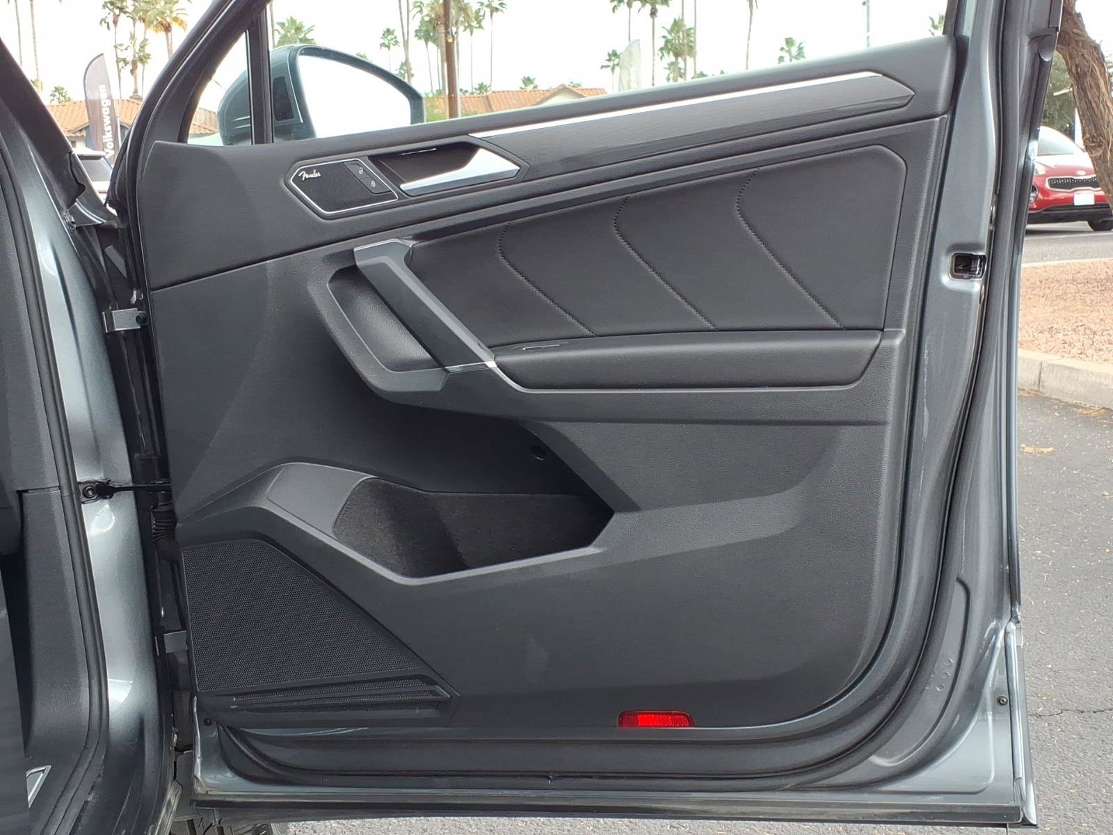 Used 2020 Volkswagen Tiguan SEL Premium R-Line image 15