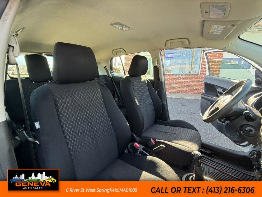 Used 2013 Scion xD image 15