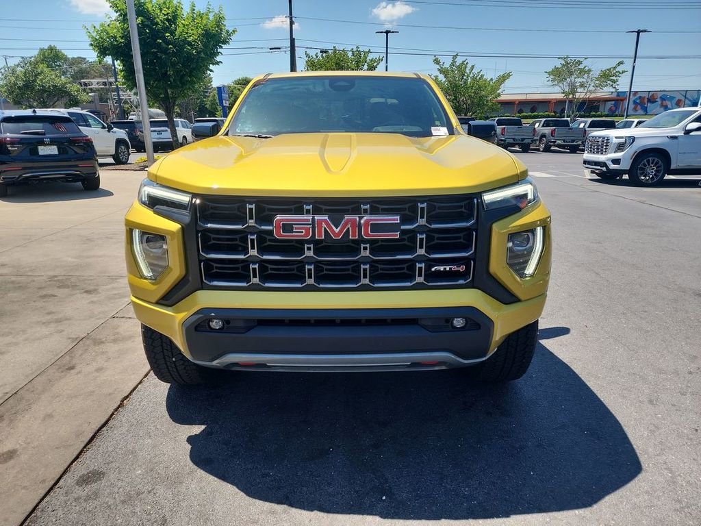 Certified 2023 GMC Canyon AT4 w/ AT4 Premium Package AWD/4WD image 3