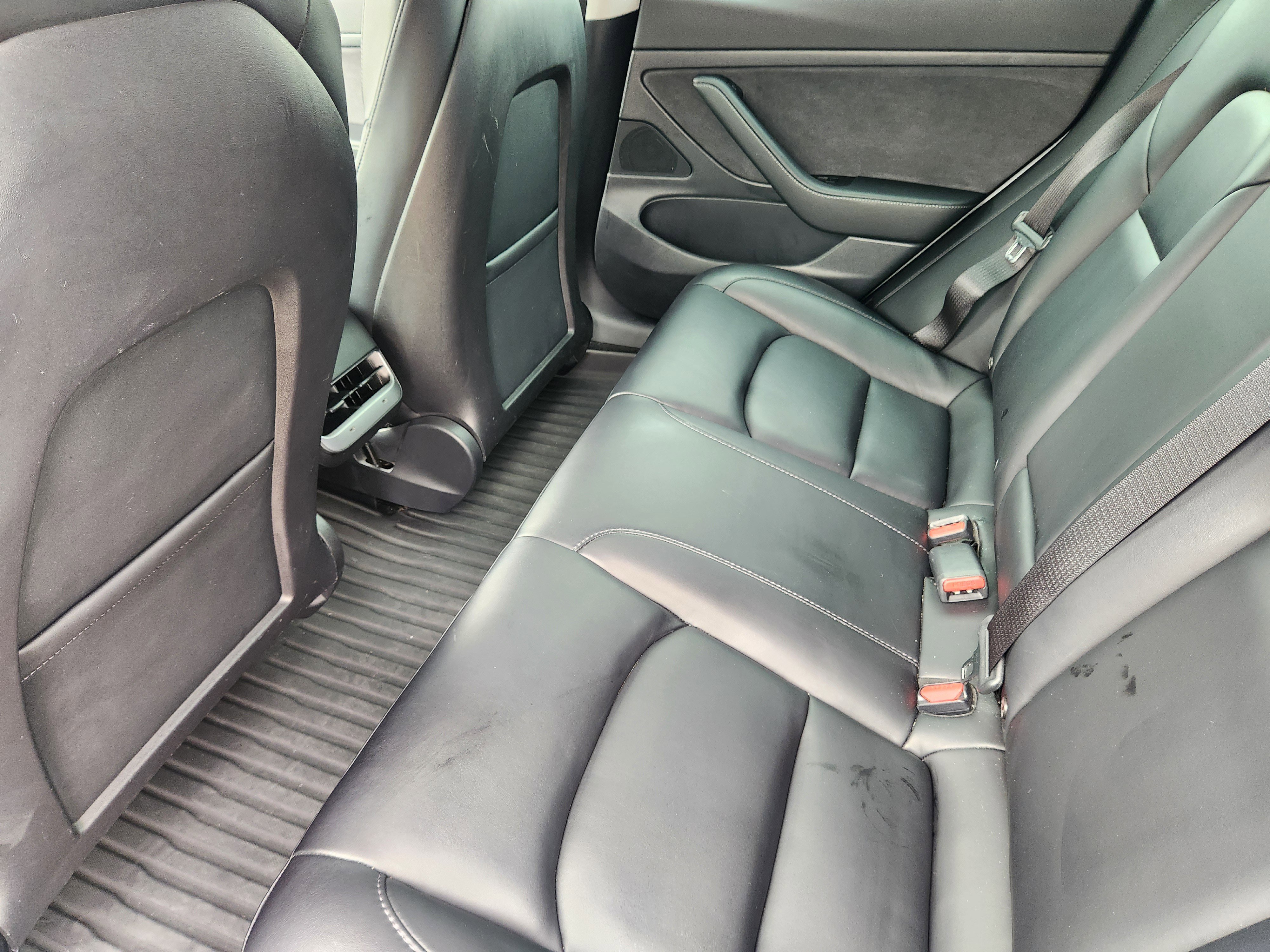 Used 2021 Tesla Model 3 Standard Range Plus image 38