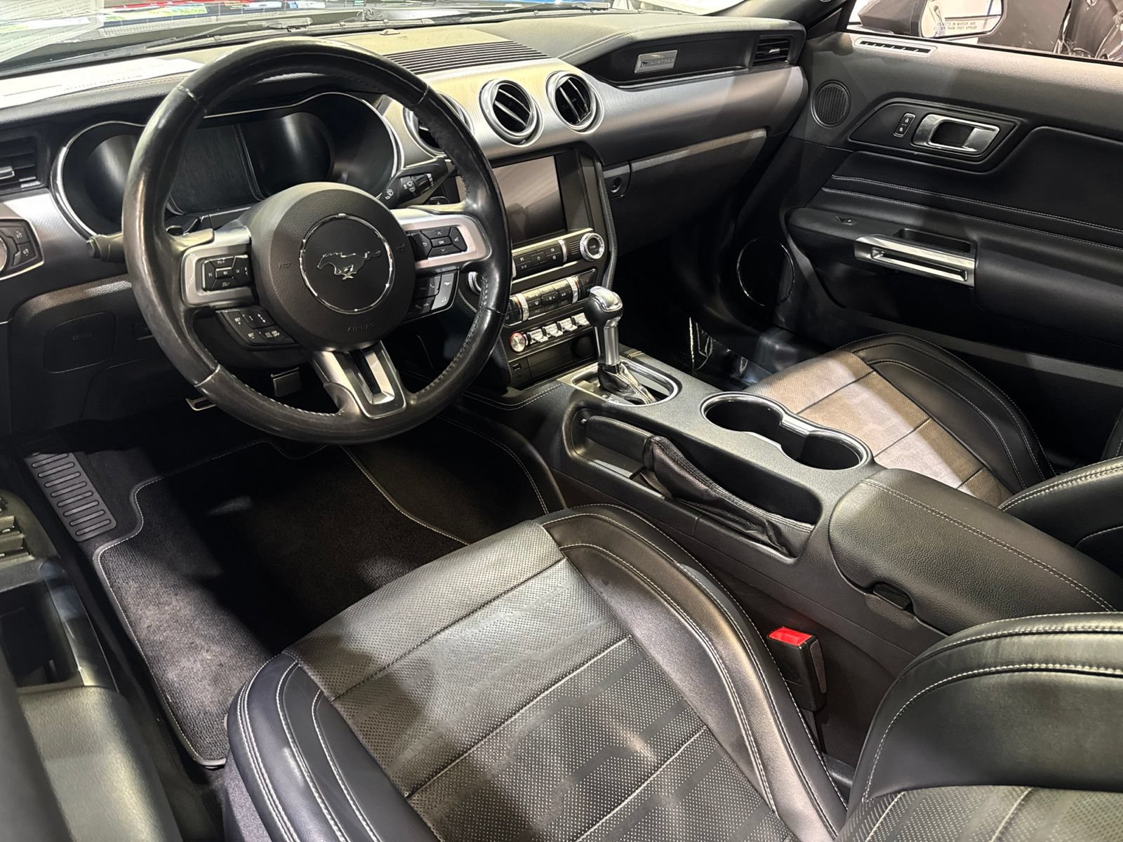 Used 2019 Ford Mustang Premium w/ Equipment Group 201A RWD image 17