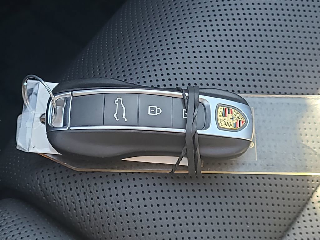 Used 2024 Porsche Cayenne AWD/4WD image 26