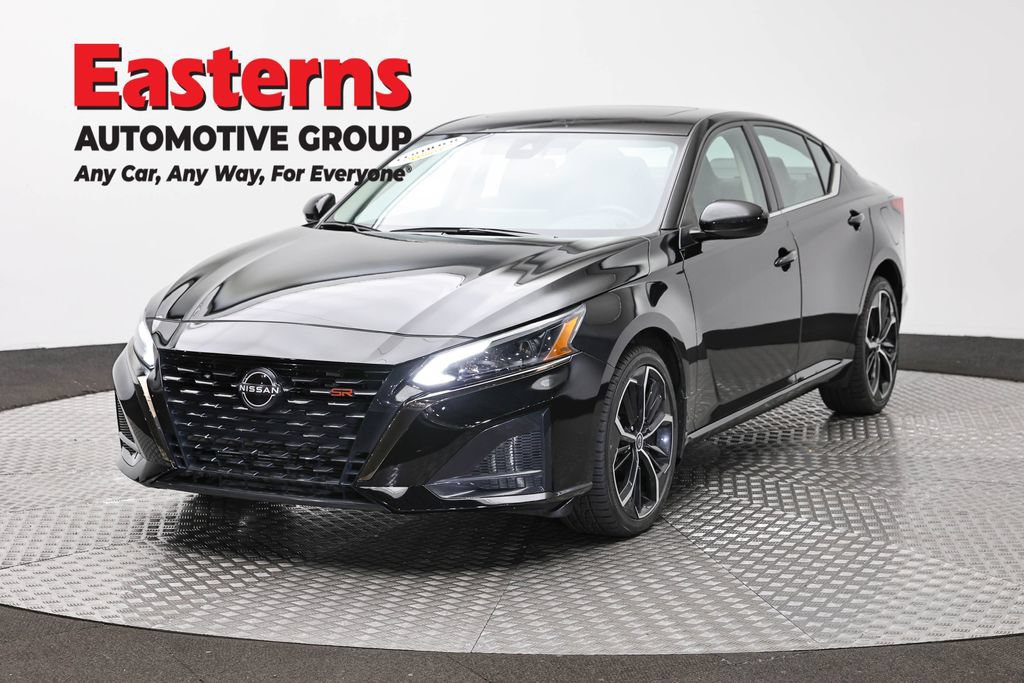 Used 2023 Nissan Altima 2.5 SR w/ SR Premium Package