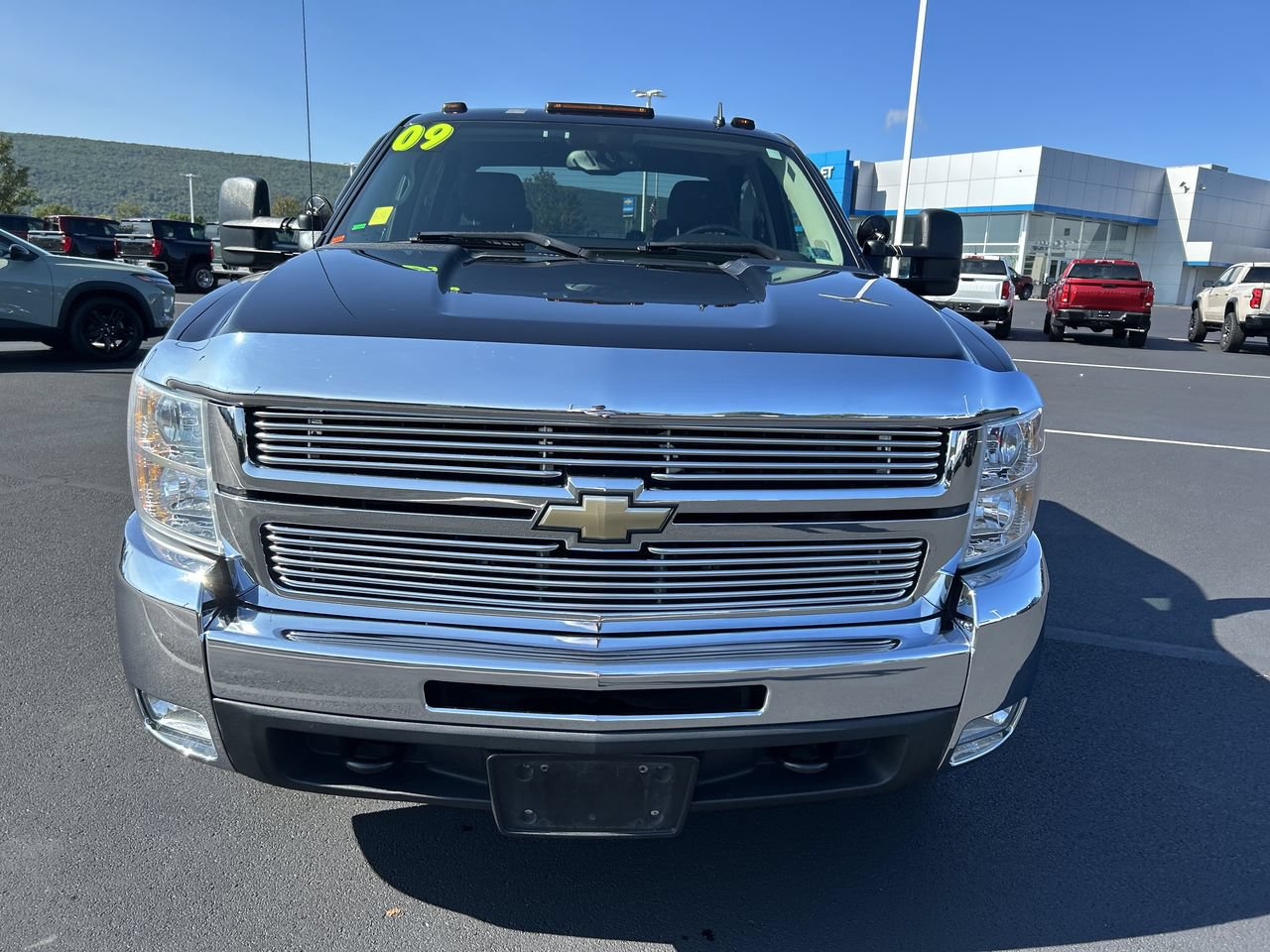 Used 2009 Chevrolet Silverado 3500 LT w/ Interior Plus Package AWD/4WD image 13