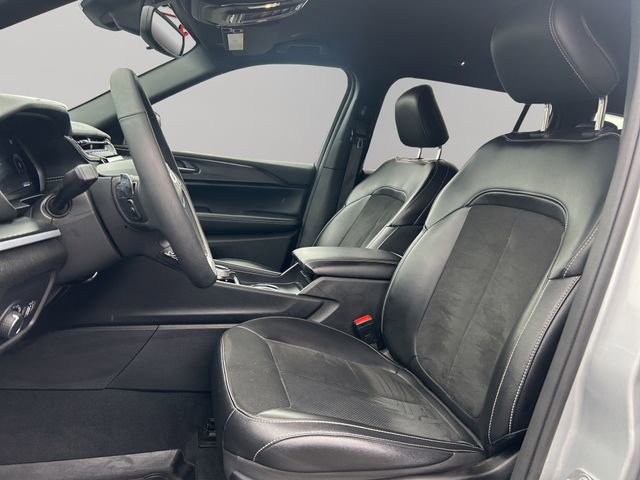 Used 2024 Jeep Grand Cherokee L Laredo image 11