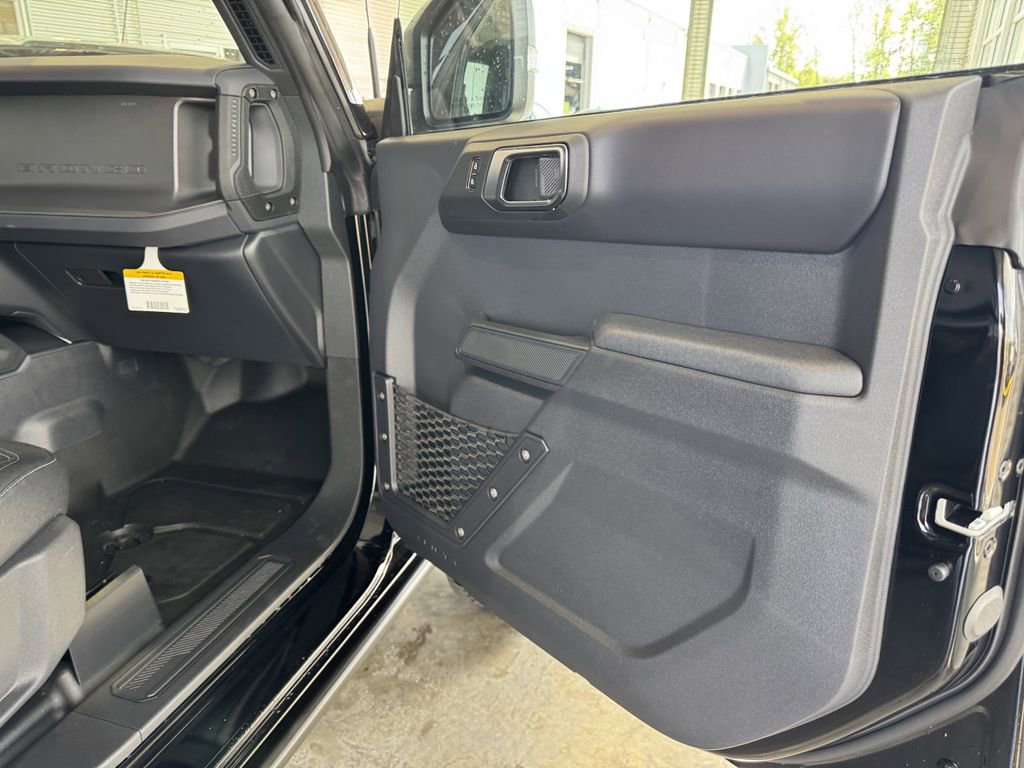 New 2025 Ford Bronco Badlands image 6