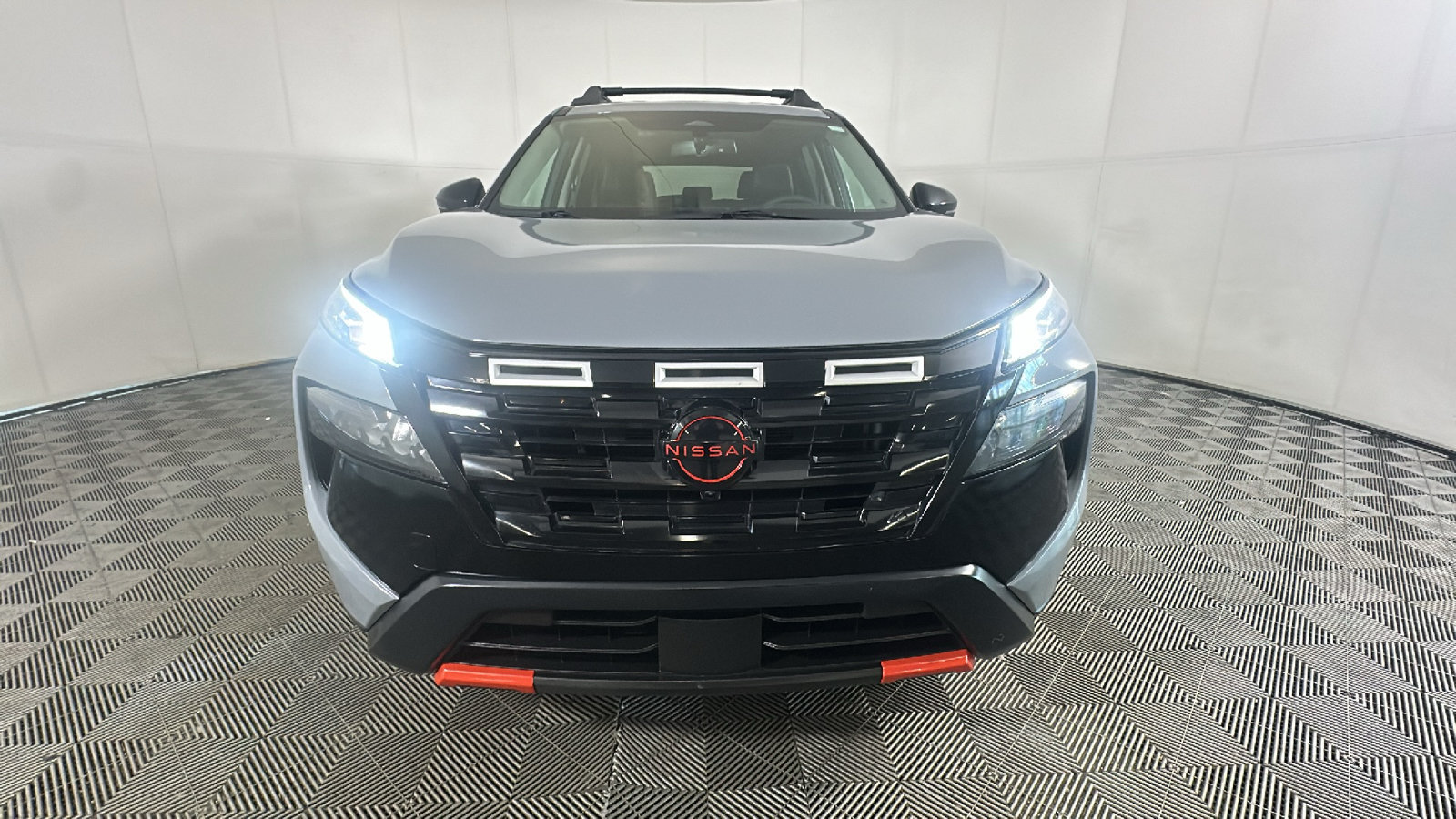 Used 2025 Nissan Rogue SV w/ Rock Creek Premium Package AWD/4WD image 9