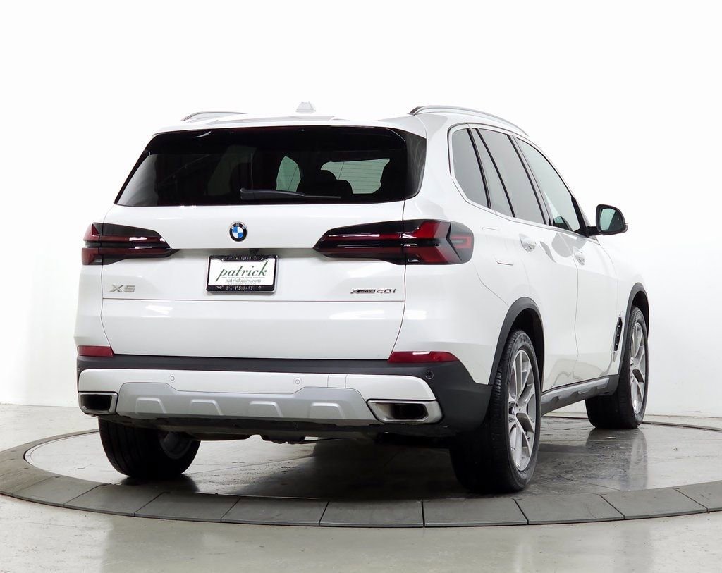 Used 2025 BMW X5 xDrive40i w/ Parking Assistance Package image 10