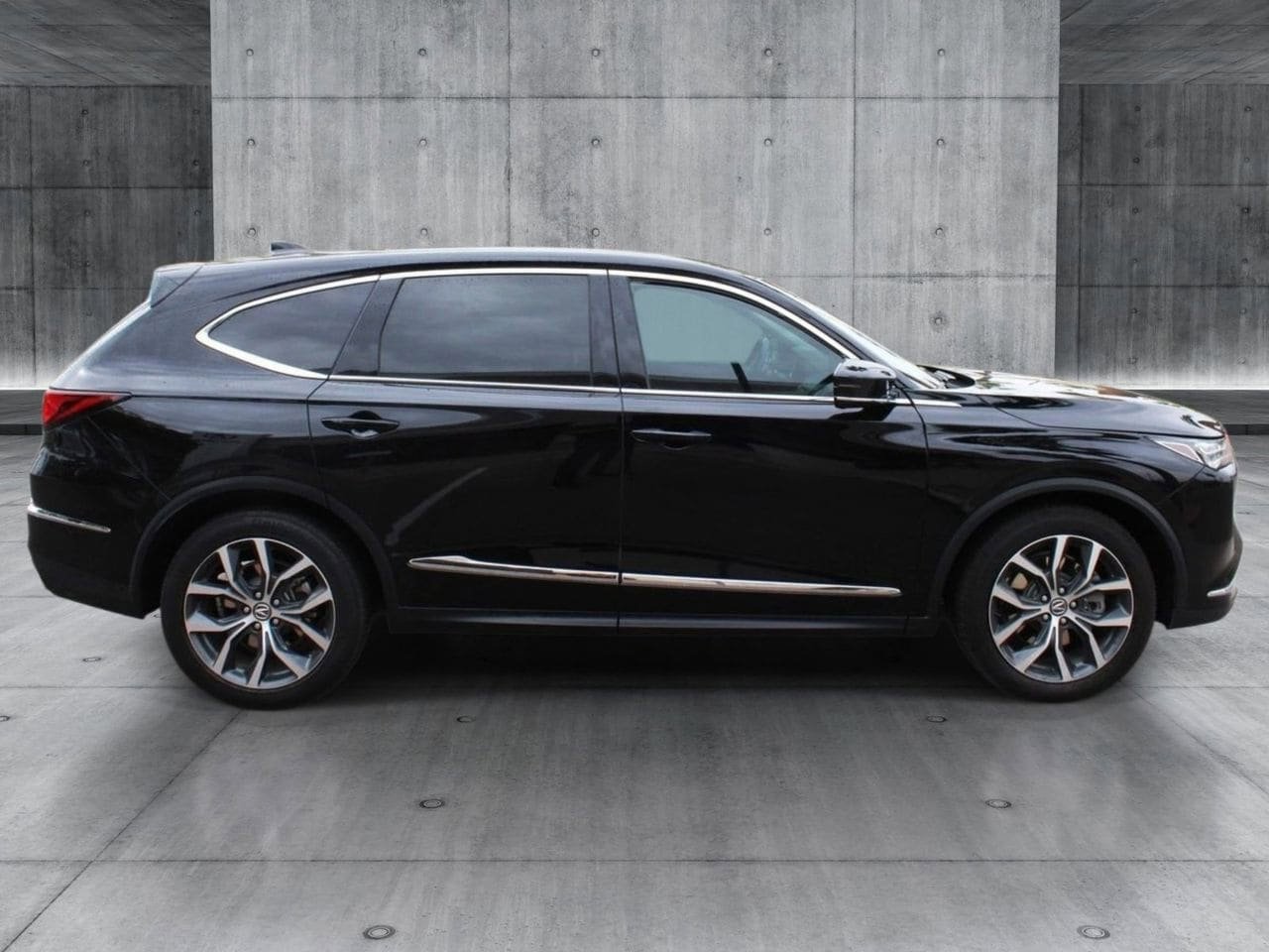 Used 2023 Acura MDX FWD w/ Technology Package image 6