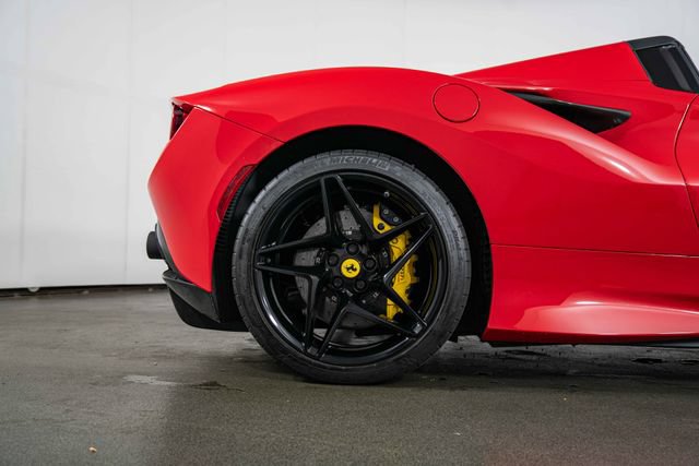 Used 2023 Ferrari F8 Tributo RWD image 10