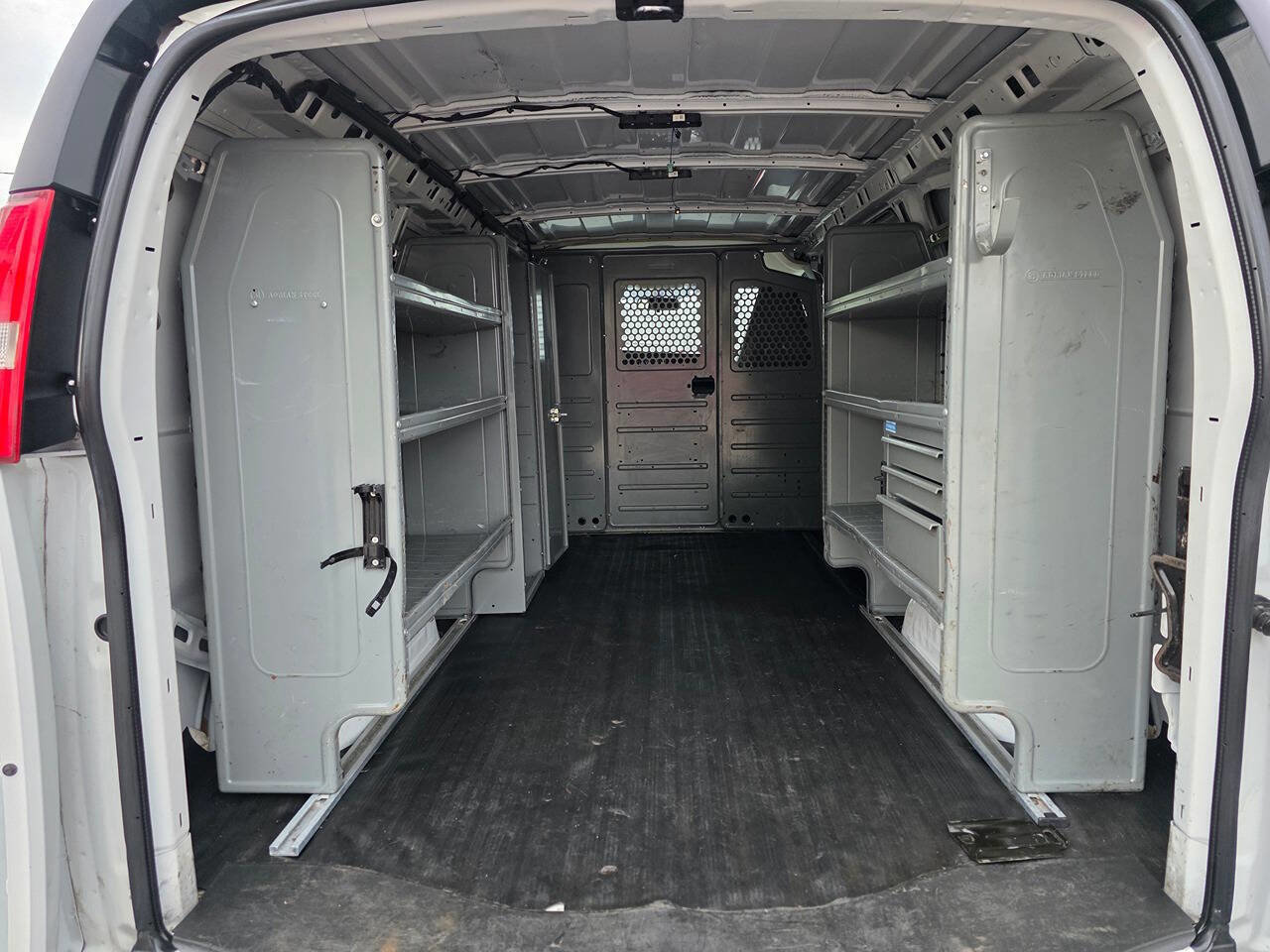 Used 2020 Chevrolet Express 2500 w/ Safety Package image 10