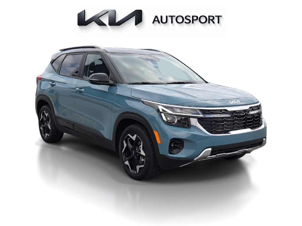 Certified 2025 Kia Seltos S FWD image 3