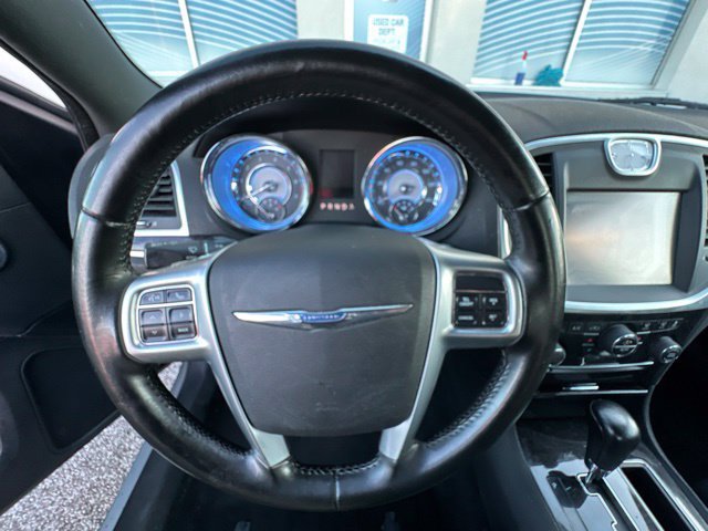 Used 2011 Chrysler 300 Limited RWD image 14