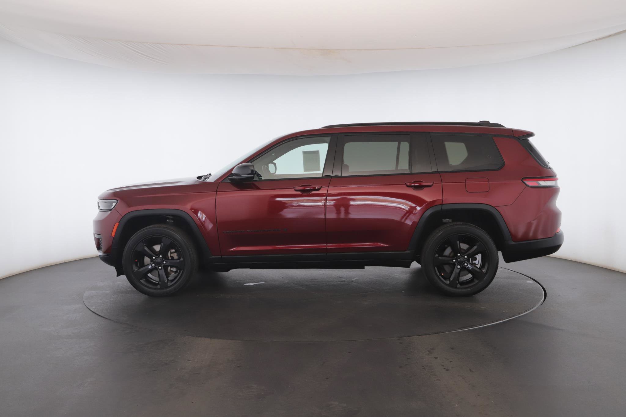 Used 2023 Jeep Grand Cherokee L Laredo AWD/4WD image 22