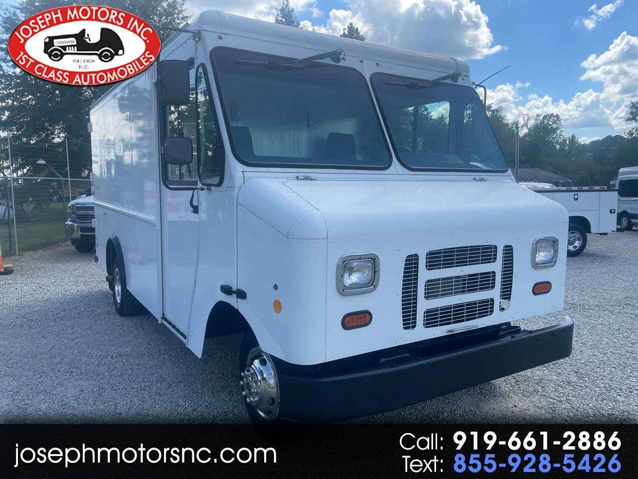 Used 2016 Ford E-350 and Econoline 350 Super Duty w/ A/C Prep Package RWD image 1
