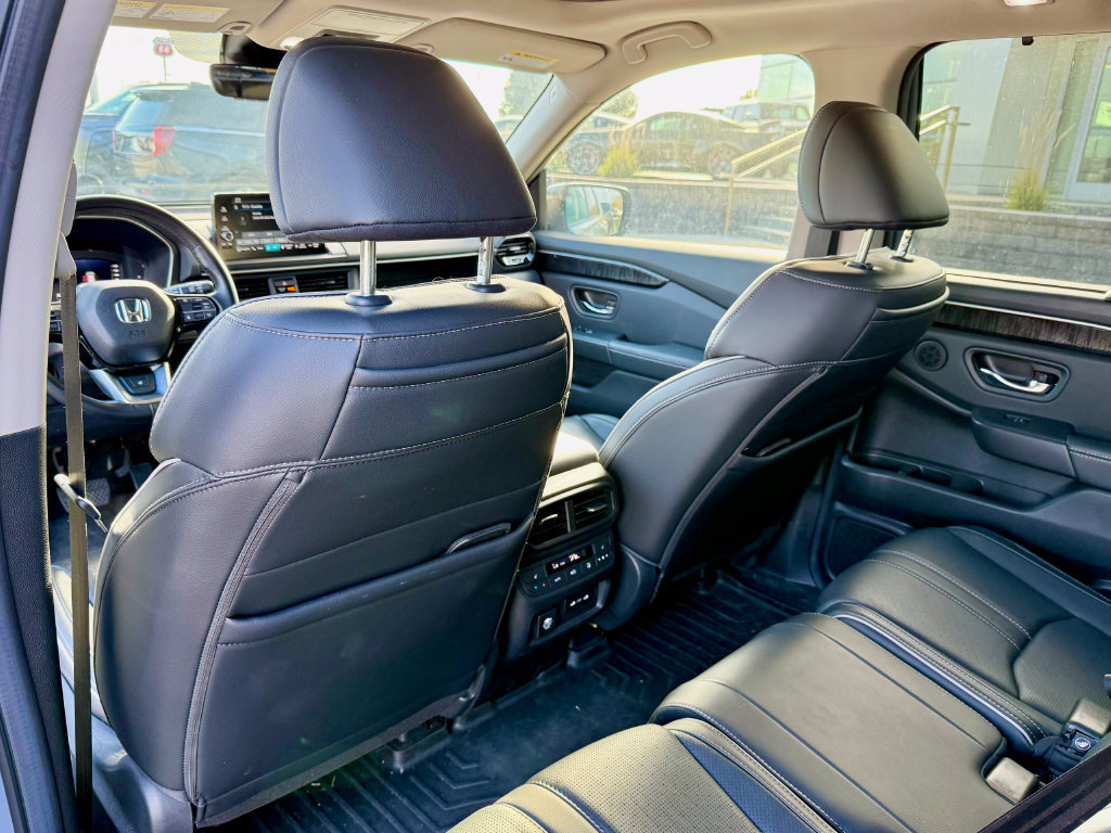 Used 2024 Honda Pilot Elite image 13