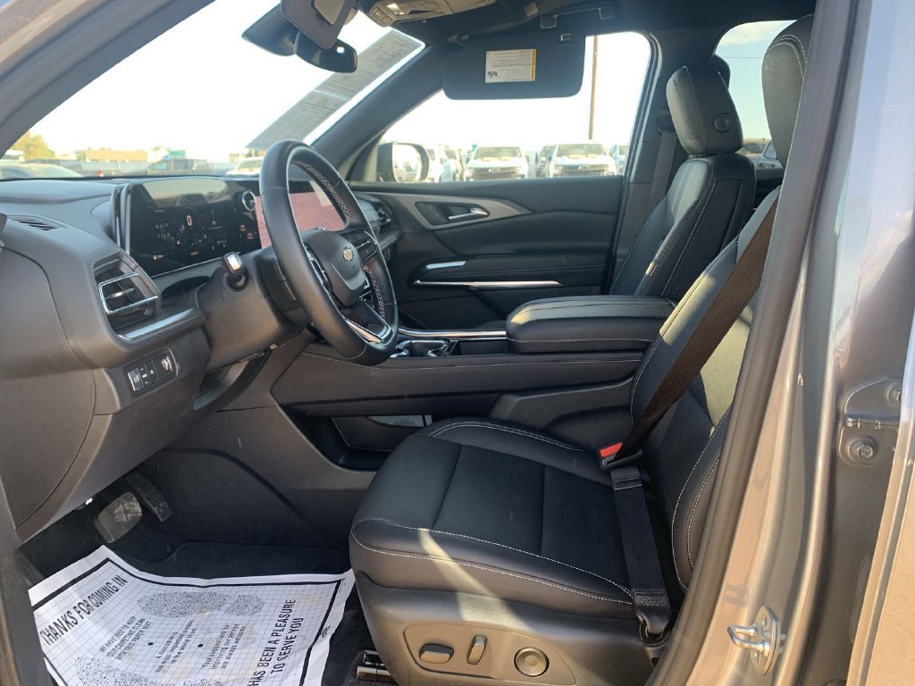 Certified 2026 Chevrolet Traverse LT FWD image 17