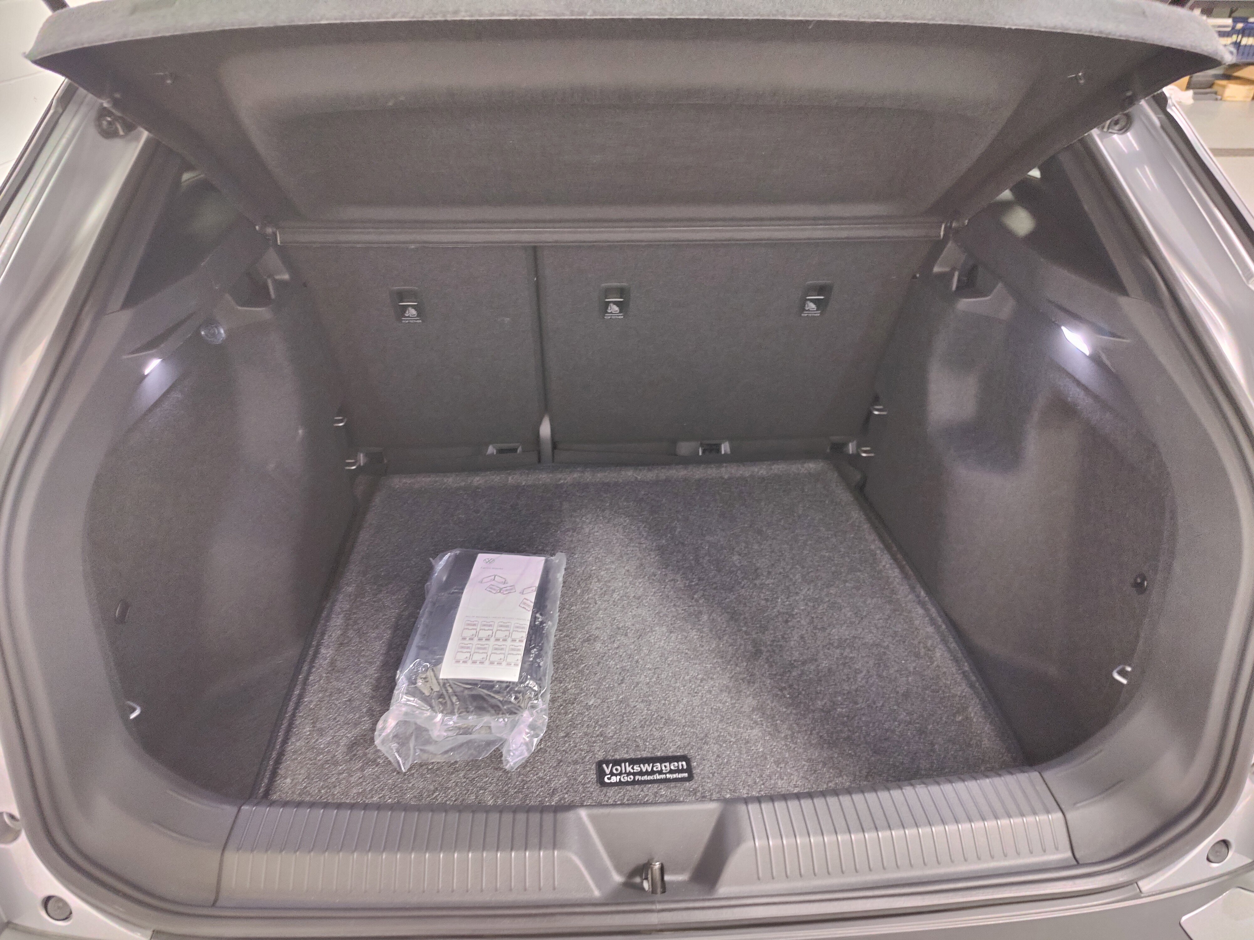 Used 2024 Volkswagen ID.4 2WD image 11