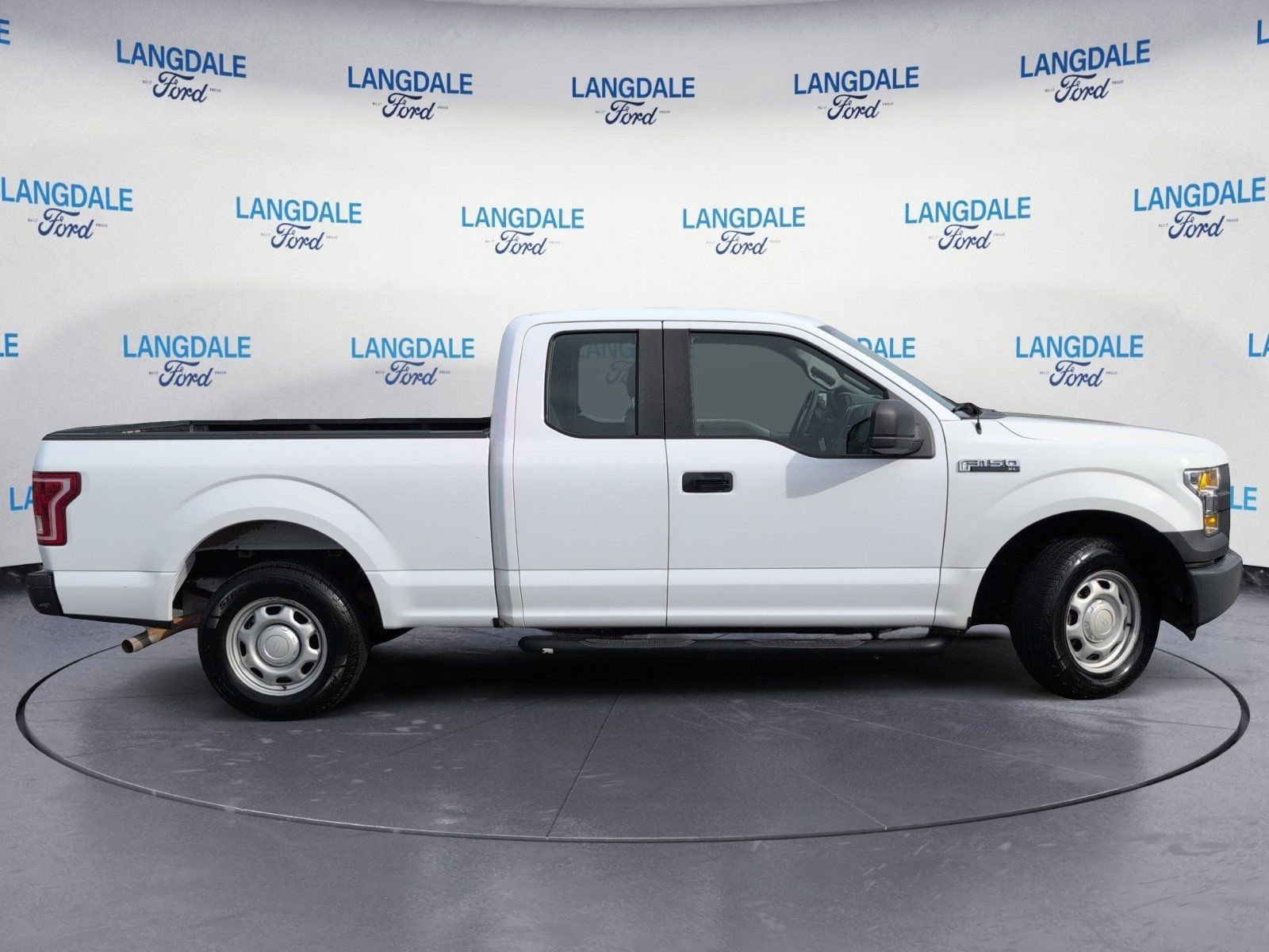 Used 2015 Ford F150 XL w/ Equipment Group 101A Mid RWD image 3
