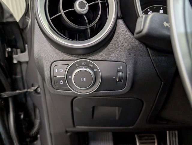 Used 2023 Alfa Romeo Stelvio Veloce image 20