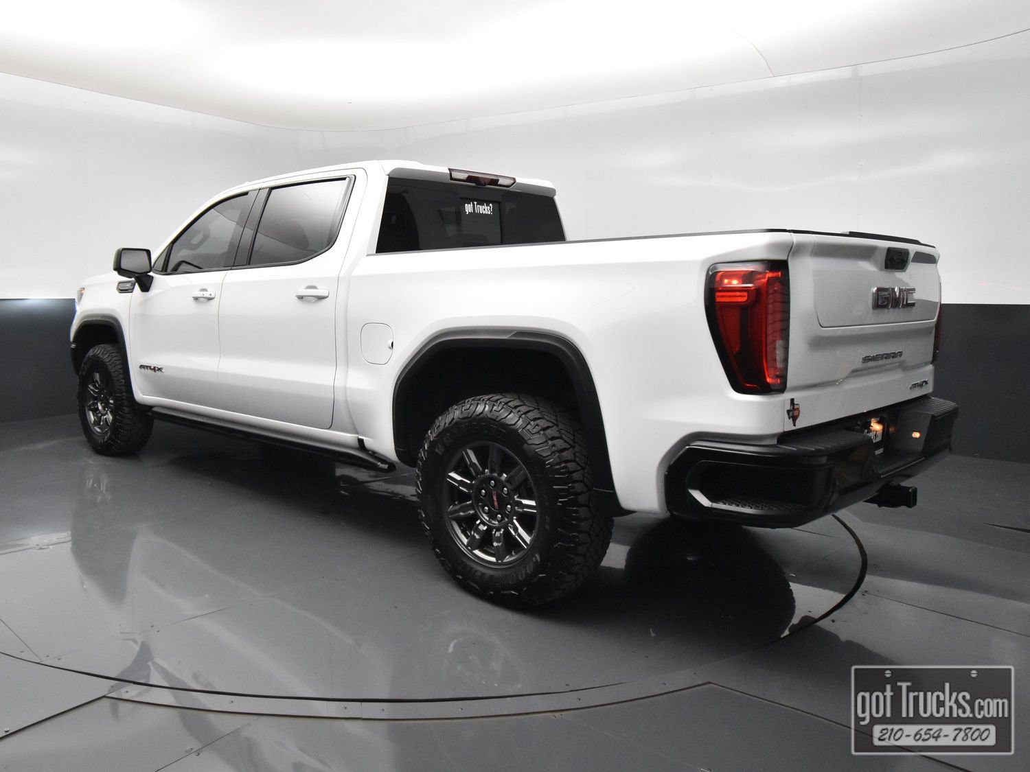 Used 2024 GMC Sierra 1500 AT4X AWD/4WD image 5