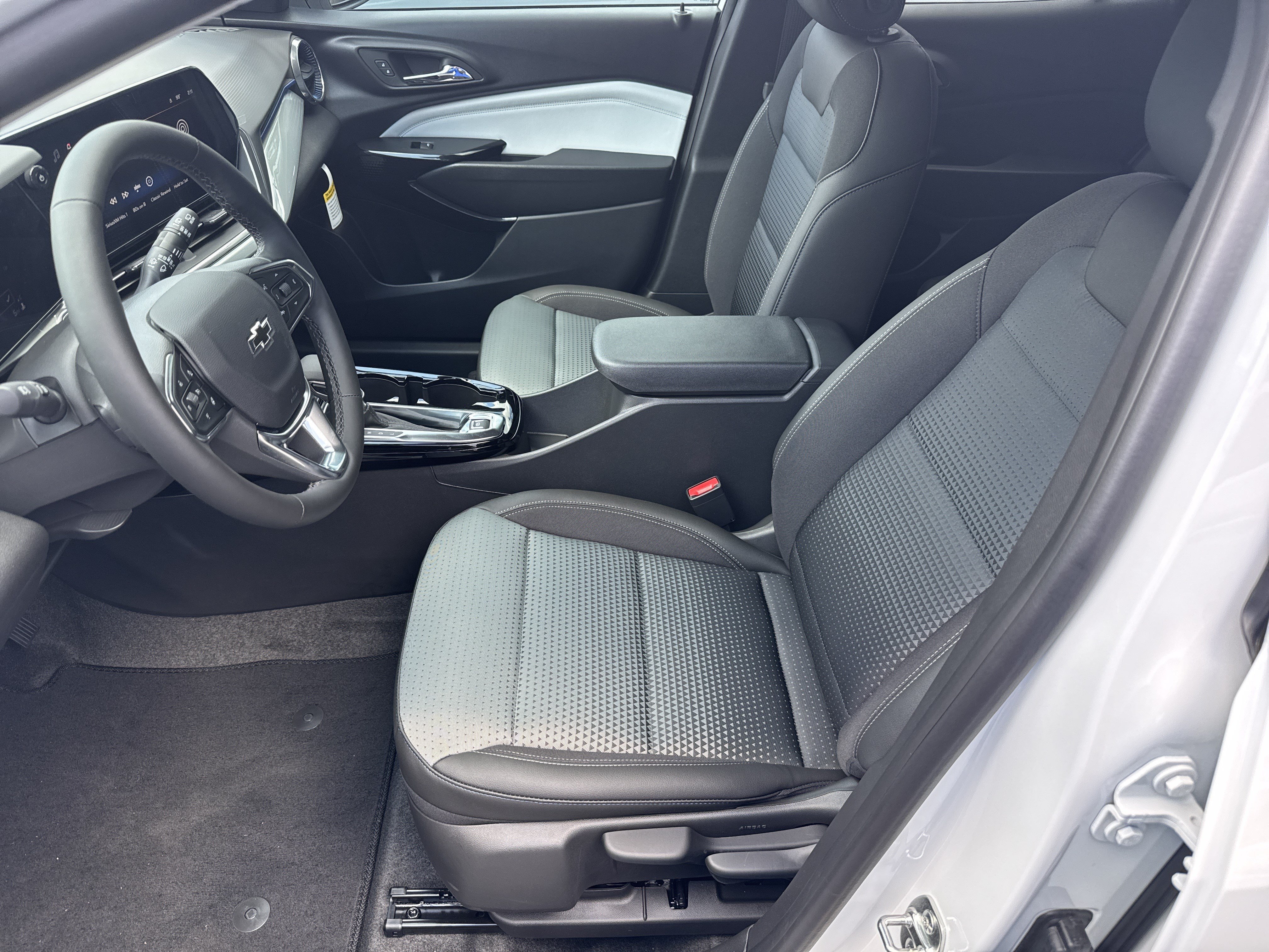 New 2026 Chevrolet Trax LT w/ Driver Confidence Package FWD image 9
