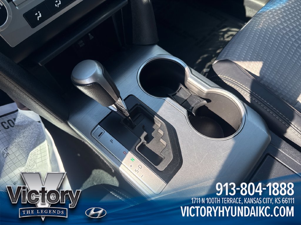 Used 2012 Toyota Camry SE FWD image 21