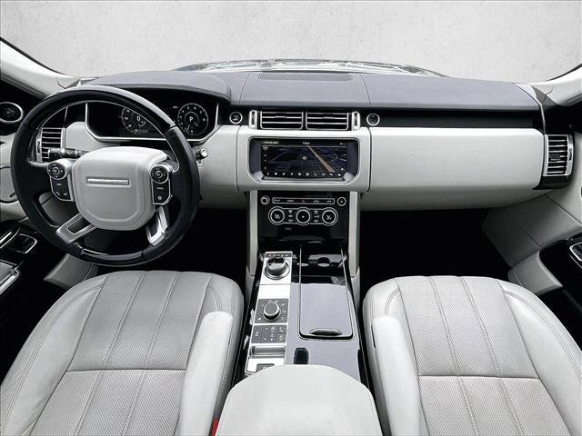 Used 2017 Land Rover Range Rover HSE image 16
