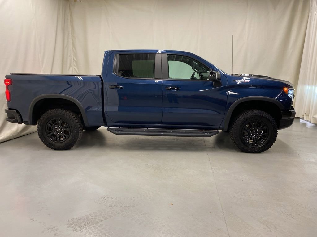 Used 2023 Chevrolet Silverado 1500 ZR2 w/ Technology Package image 9