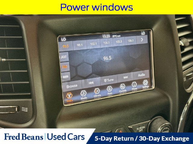 Used 2021 Jeep Grand Cherokee Laredo AWD/4WD image 18