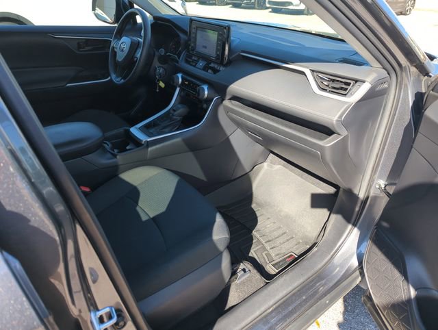 Used 2021 Toyota RAV4 LE image 33
