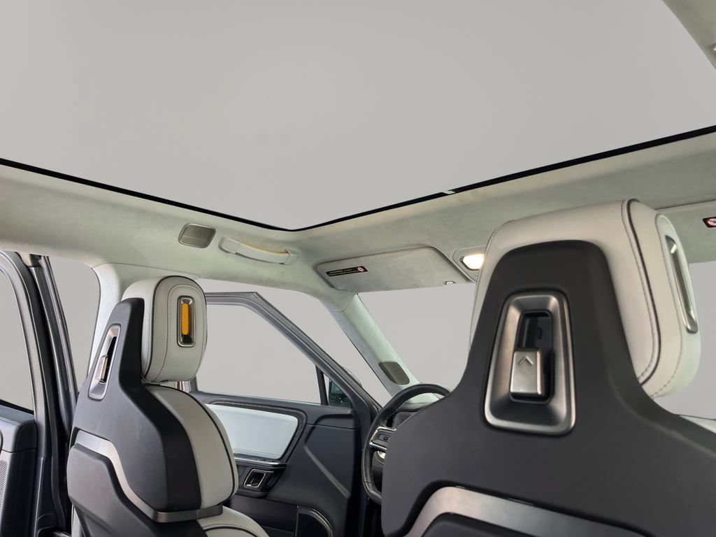 Used 2023 Rivian R1S Adventure AWD/4WD image 13