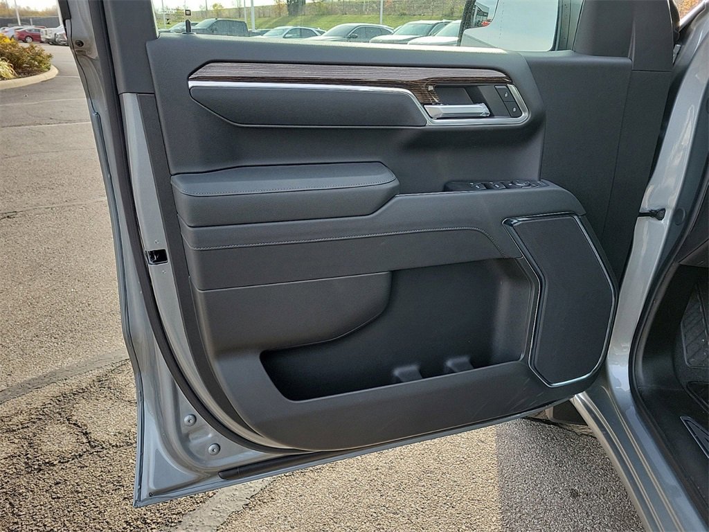 New 2026 GMC Sierra 1500 Elevation image 18