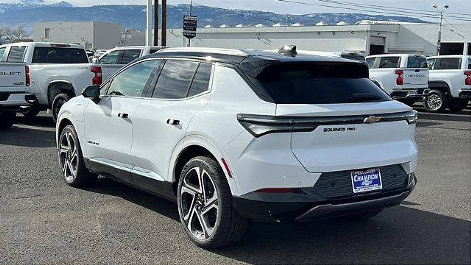 New 2026 Chevrolet Equinox EV LT image 7