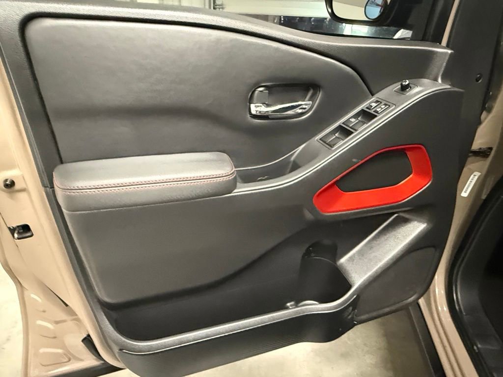 Used 2022 Nissan Frontier PRO-4X w/ Off-Road Protection Package image 16