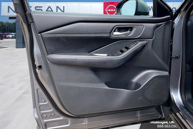 Used 2026 Nissan Rogue SL FWD image 19