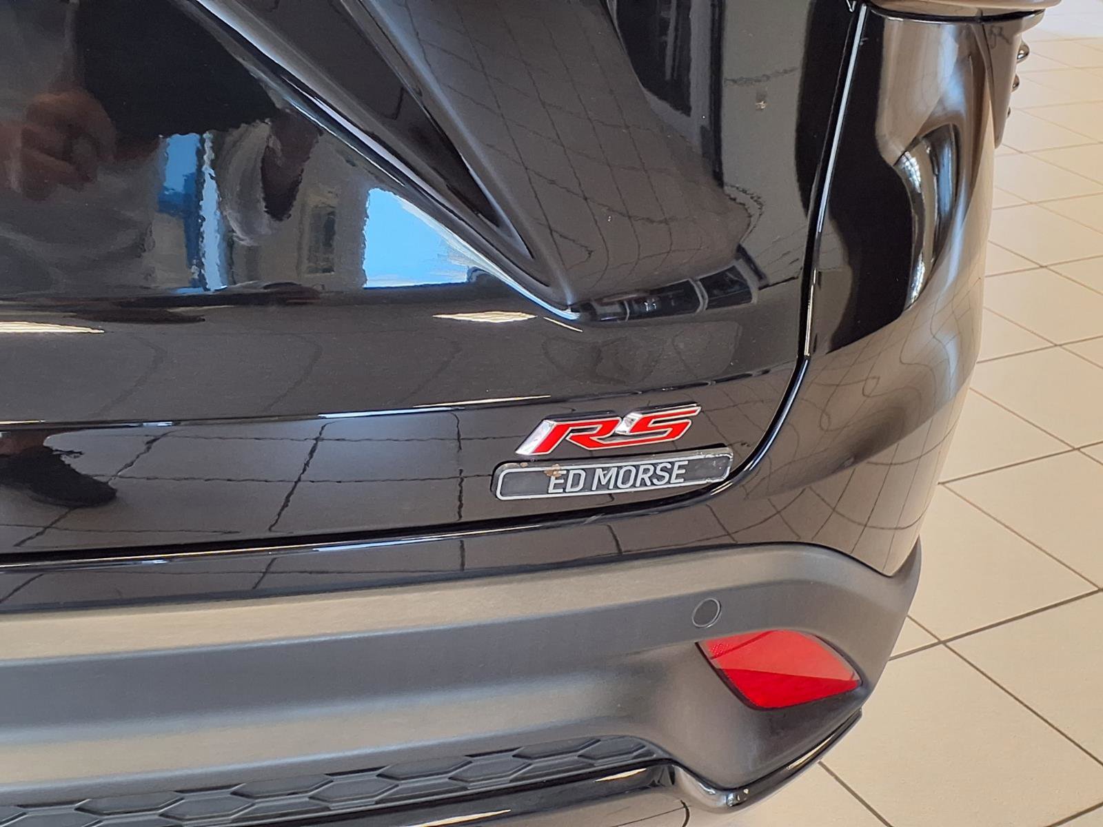 Used 2024 Chevrolet Trax RS w/ Sunroof Package FWD image 16