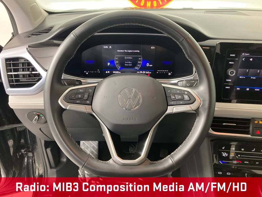 Used 2025 Volkswagen Taos SE AWD/4WD image 8