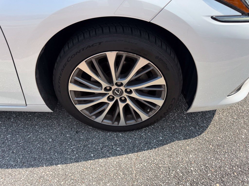 Used 2020 Lexus ES 350 w/ Premium Package FWD image 4