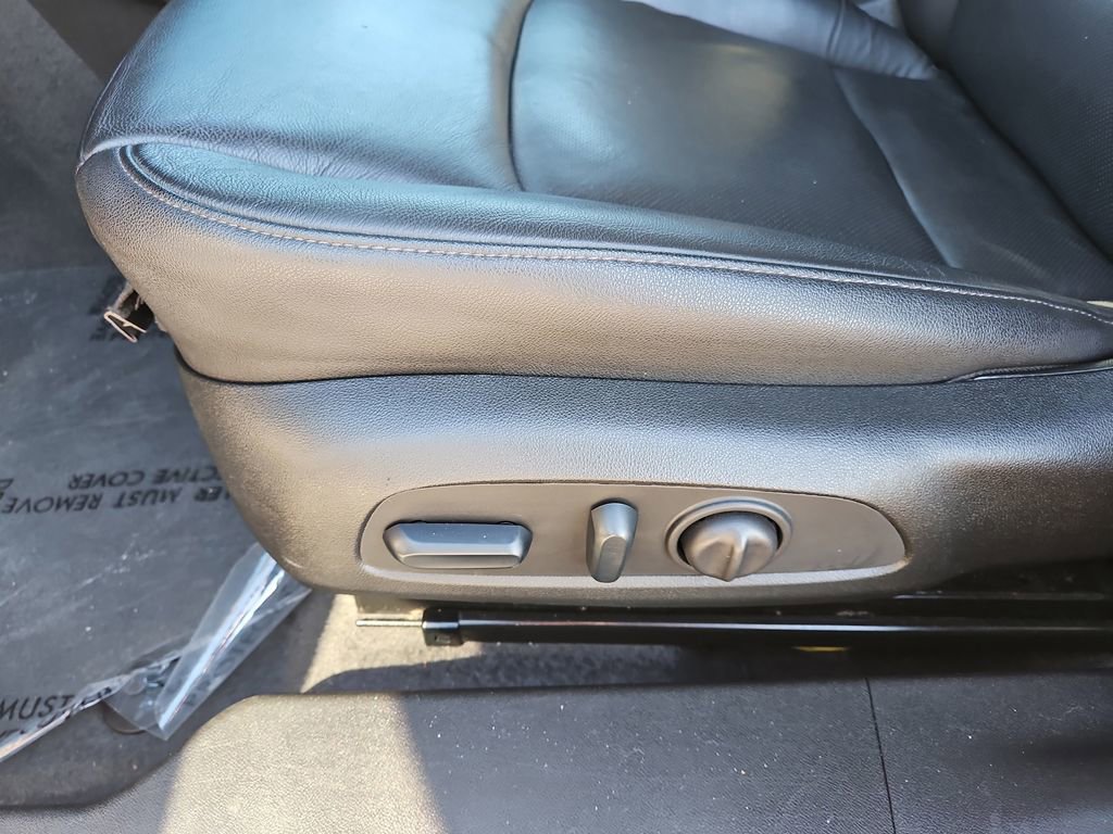Used 2024 Chevrolet Malibu LT FWD image 17