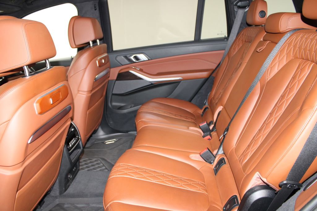 Used 2024 BMW X7 M60i w/ Executive Package image 23