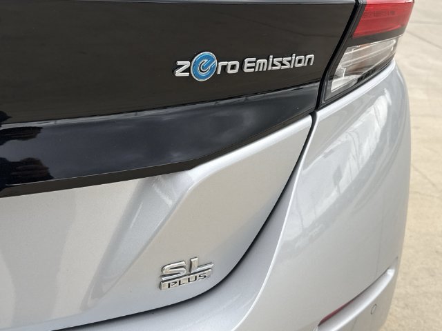 Used 2020 Nissan Leaf SL Plus FWD image 14