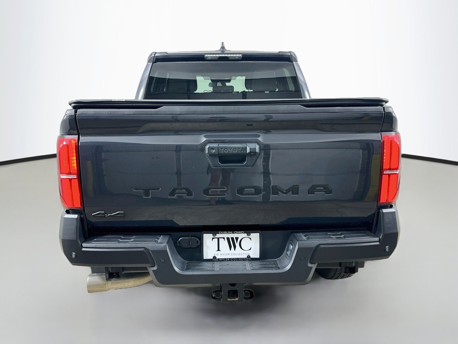Used 2024 Toyota Tacoma SR w/ SR Upgrade Package AWD/4WD image 6