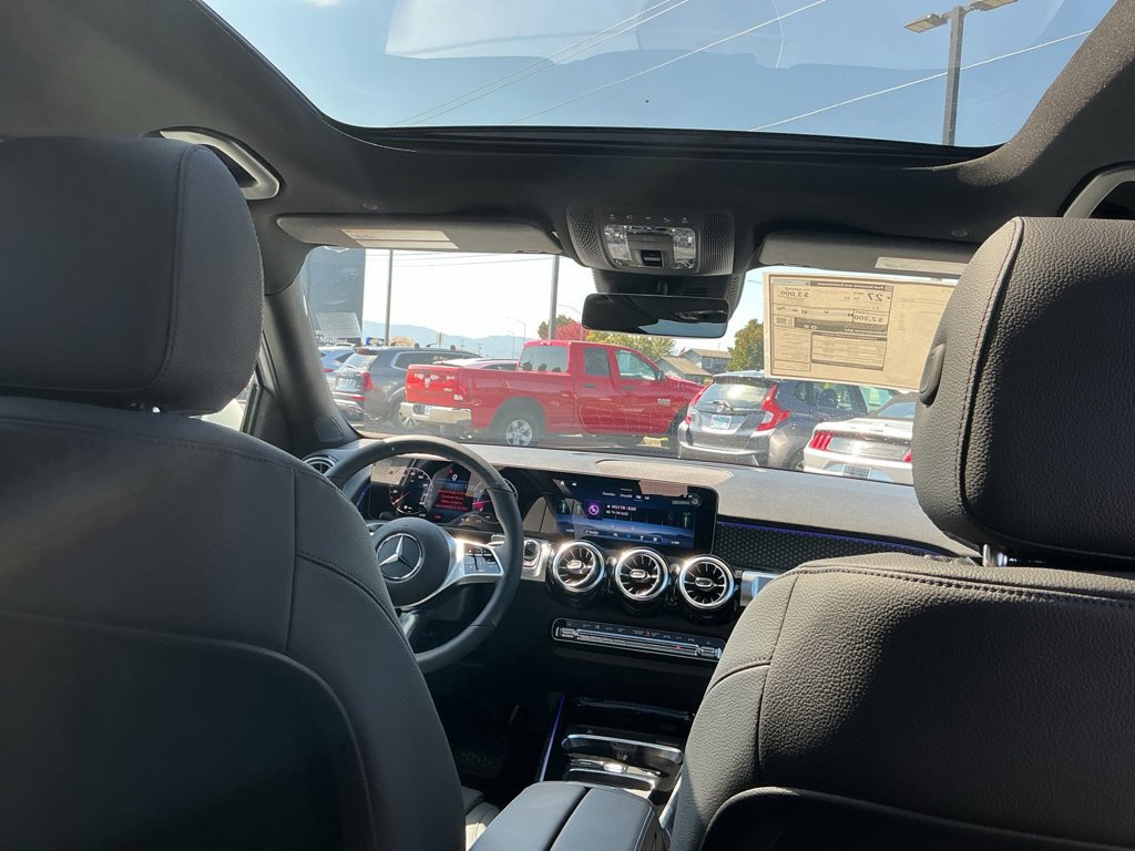 New 2026 Mercedes-Benz GLB 250 4MATIC image 21