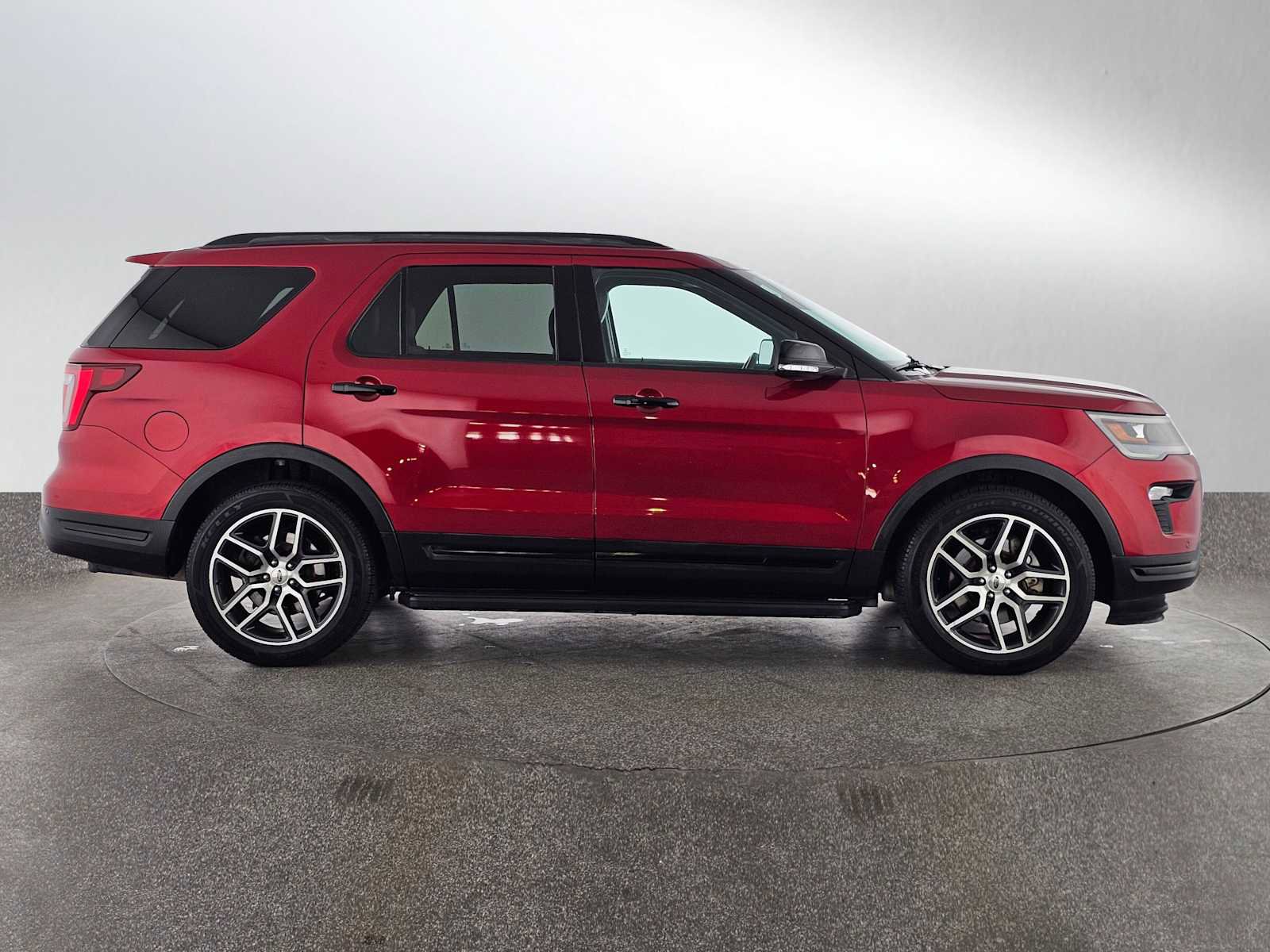 Used 2019 Ford Explorer Sport AWD/4WD image 2