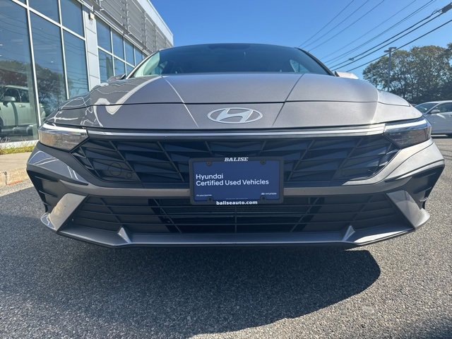 Certified 2025 Hyundai Elantra SE image 2